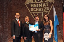 Heimatminister Albert Füracker und Kunstministerin Prof. Dr. med. Marion Kiechle prämieren 100 Heimatschätze